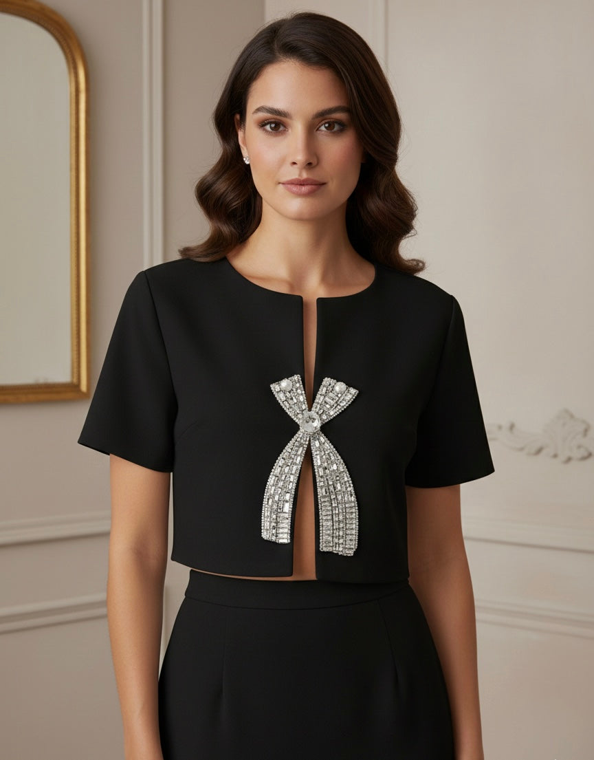 T-shirt Feminina Bordada à Mão com Cristais – Elegância e Exclusividade