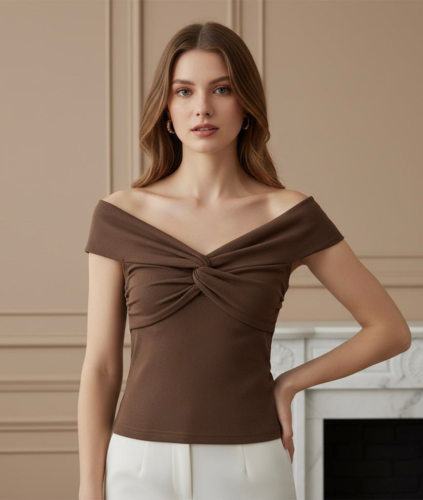 Camiseta Feminina com Torção Frontal – Estilo e Versatilidade para o Verão