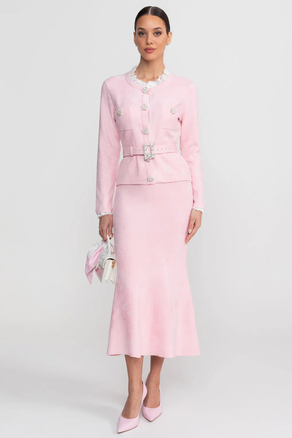 Conjunto Executivo Rosa: Casaco Estruturado e Saia Sereia Midi – Elegância