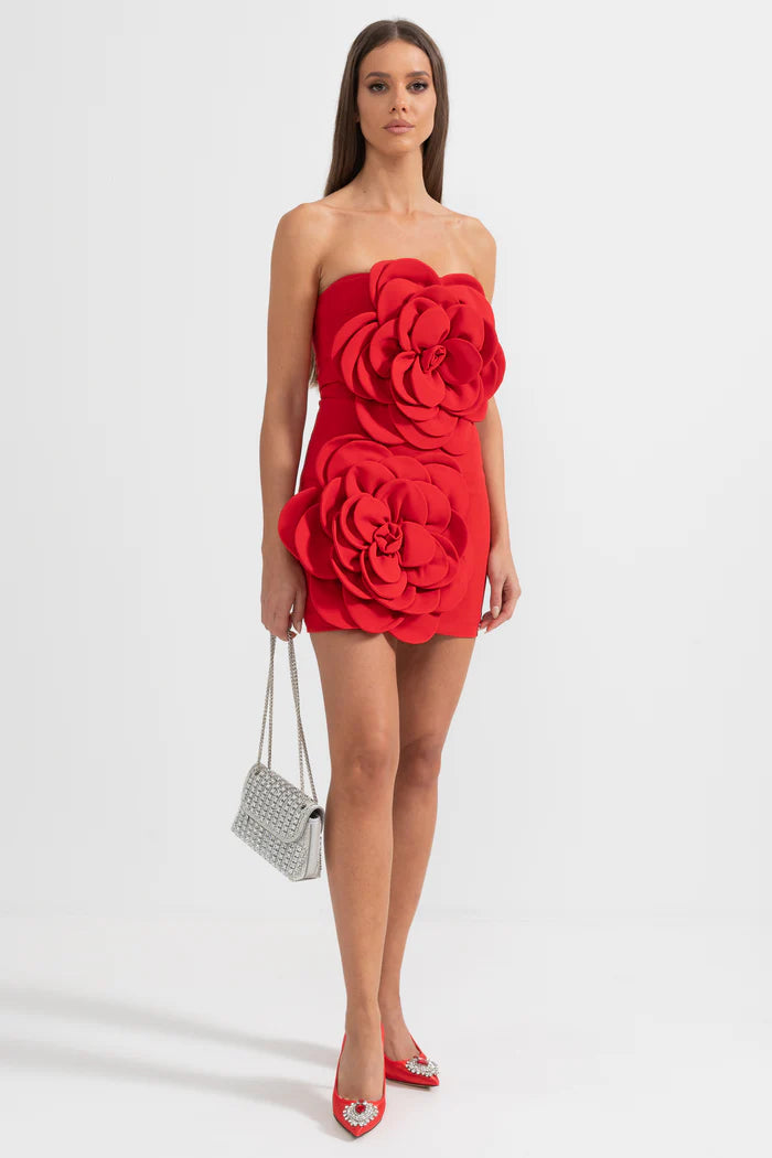 Vestido com Design Floral Volumoso