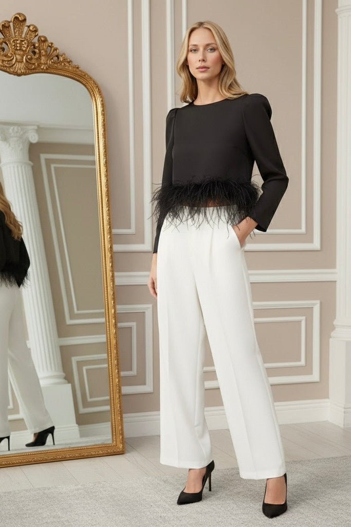 Blusa Minimalista com Plumas – Estilo e Sofisticação