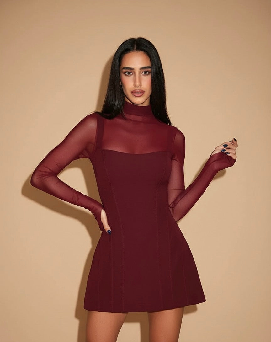 Vestido de Mesh com Mangas Longas e Gola Alta