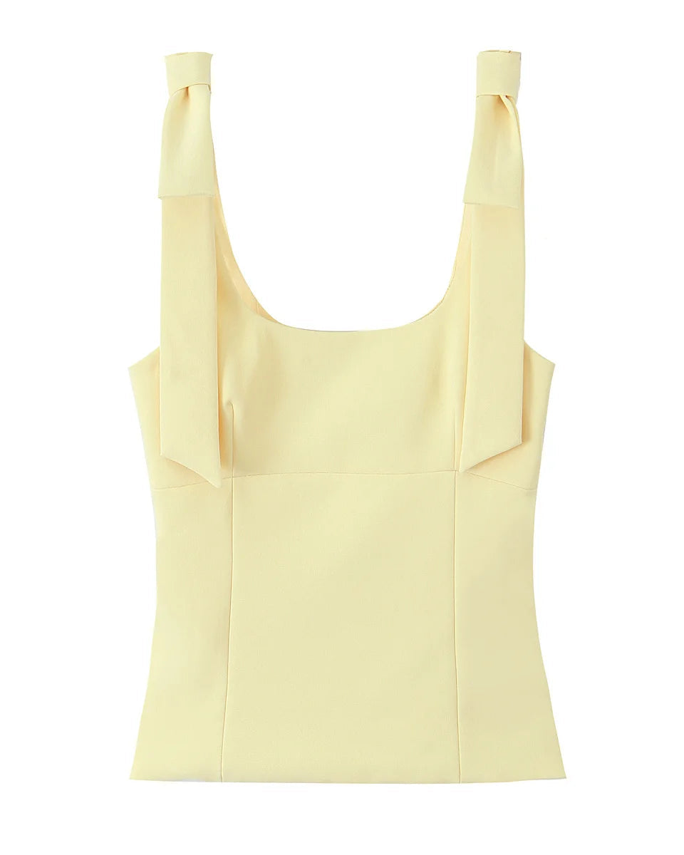 Colete Decote Quadrado com Laço, Modelagem Ajustada e Top Interno