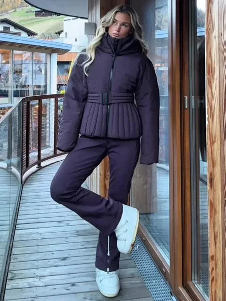 Jaqueta de Inverno com Capuz e Cinto – Conforto Térmico