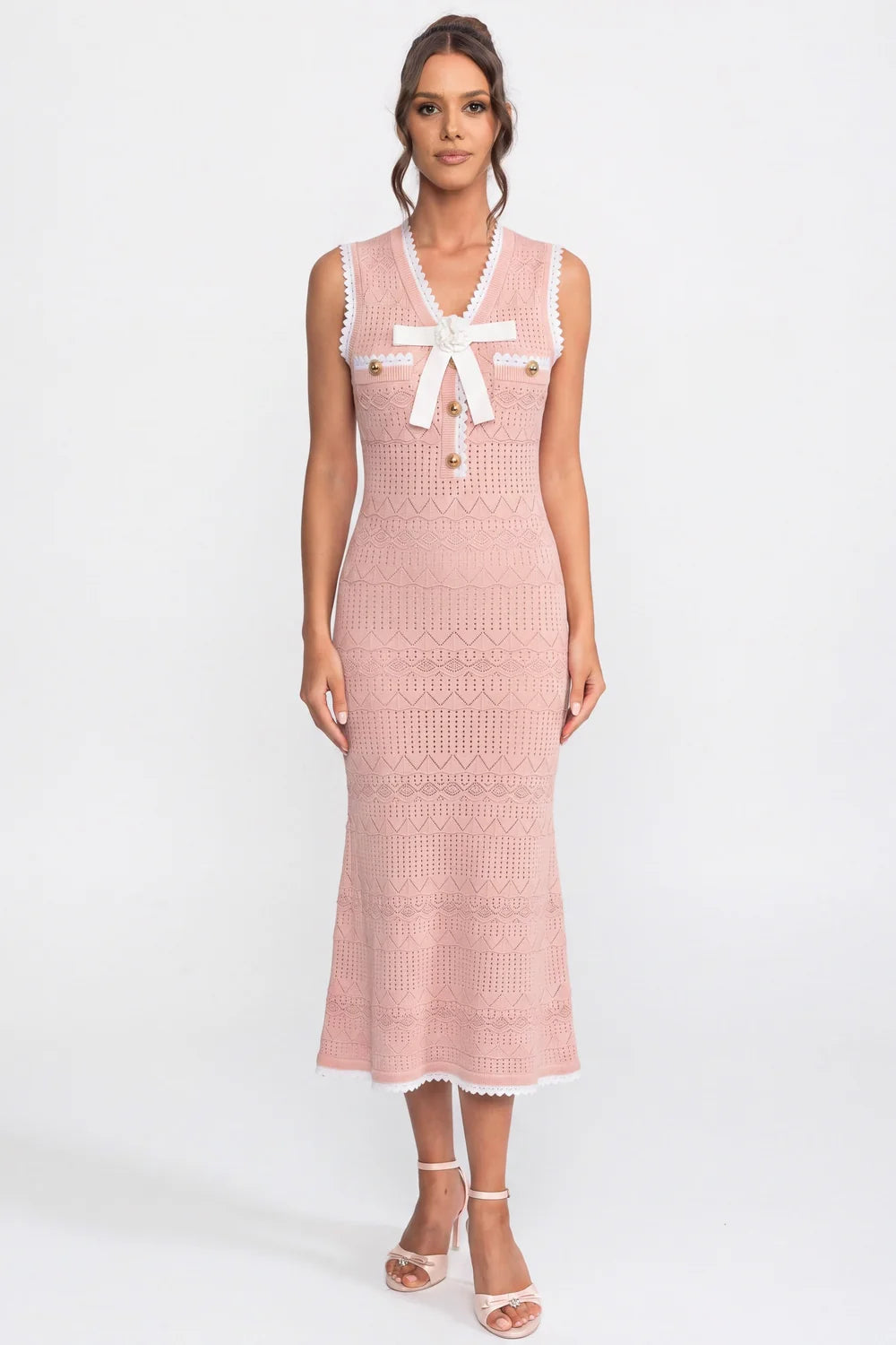 Vestido Mídi Decote V, Botões e Detalhe de Laço