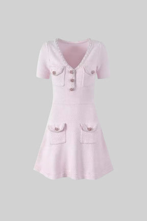 Vestido Trico com Acabamento em Pedraria e Modelagem Evasê