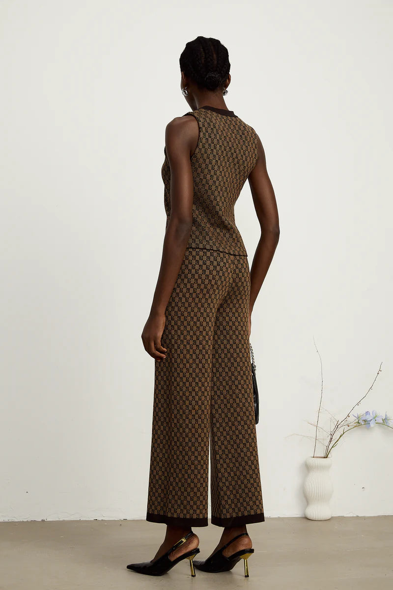 Conjunto Colete em Jacquard com Botões de Metal e Calça Pantalona