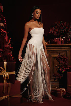 Vestido Tomara que Caia Slim com Franjas e Recortes Moderno