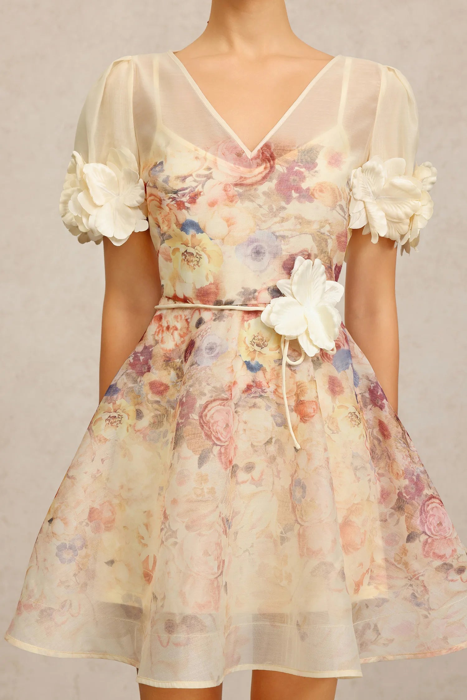Vestido A-Line Lavanda com Estampa Floral Wisteria e Cintura Marcada