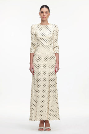 Vestido Sereia Elegante com Mangas Longas e Decote Costas em Formato de Coração