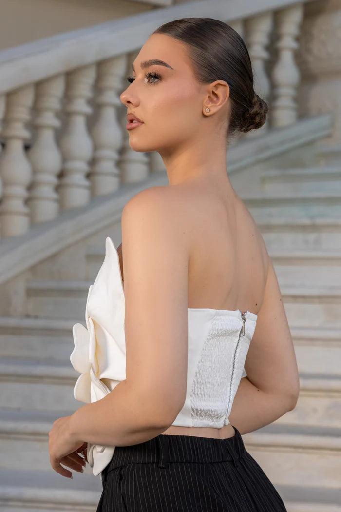 Corset com detalhes florais 3D