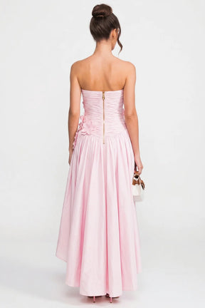 Vestido Rosa Fluido com Detalhes Florais