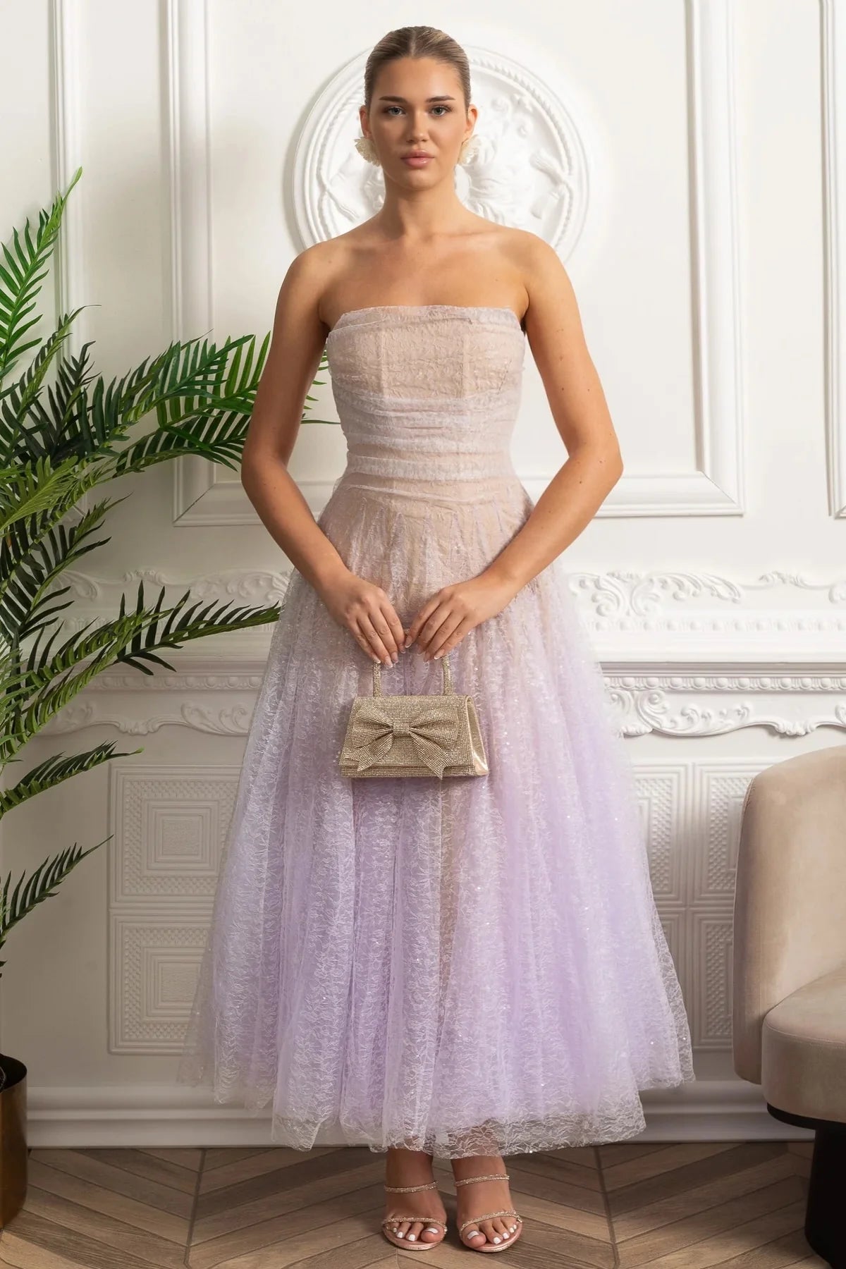 Vestido Longo Estilo Princesa – Tule Transparente, Design Envolvente e Toque de Fada para Verão