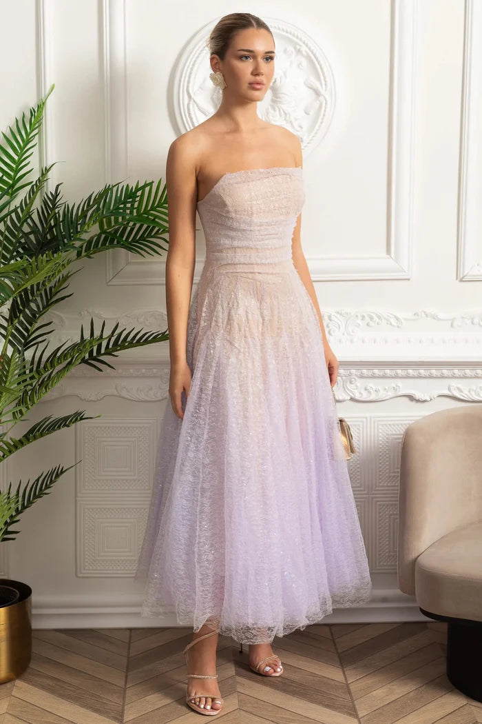 Vestido Longo Estilo Princesa – Tule Transparente, Design Envolvente e Toque de Fada para Verão