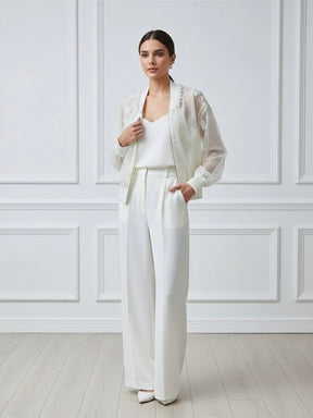 Jaqueta com Bordado e Pérolas – Elegância em um Só Look