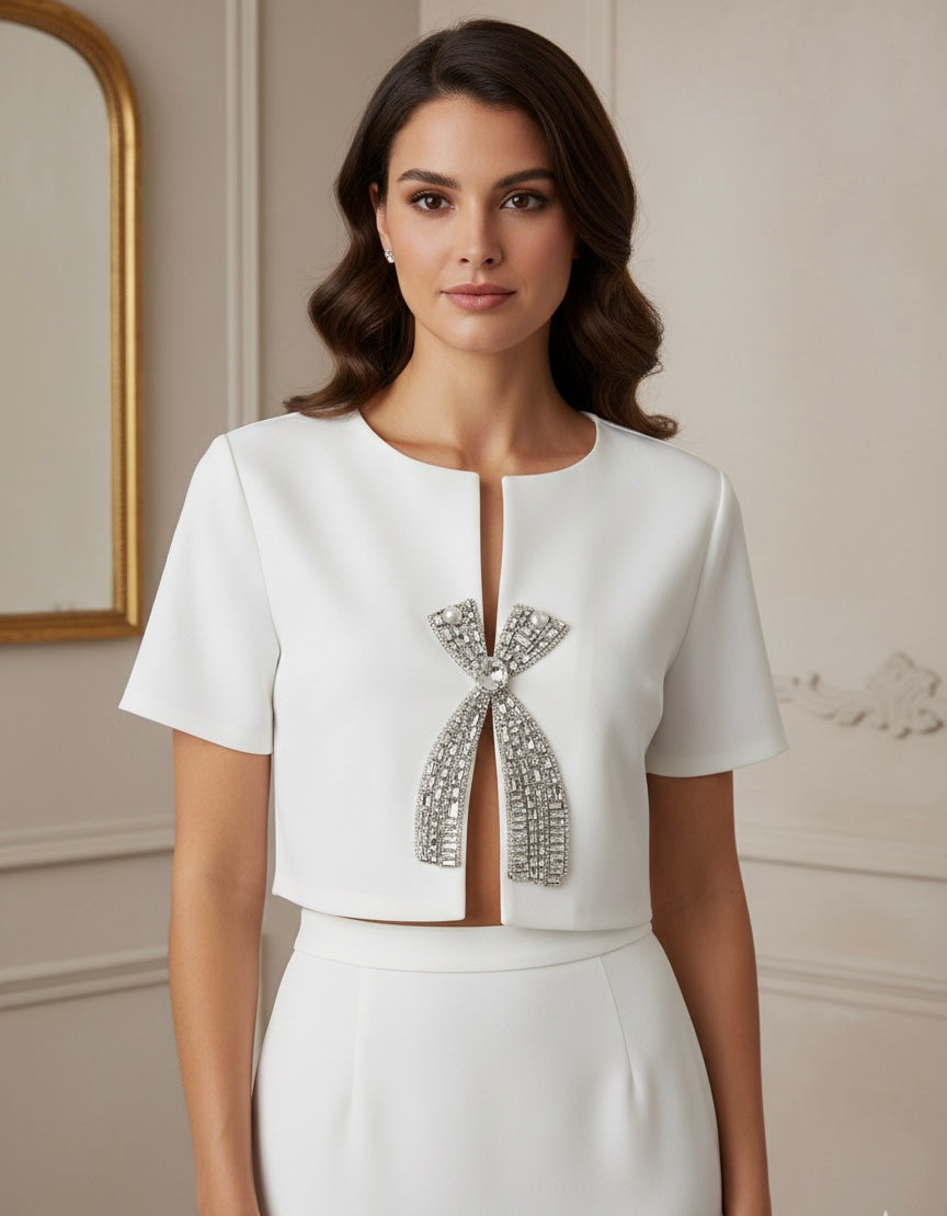 T-shirt Feminina Bordada à Mão com Cristais – Elegância e Exclusividade