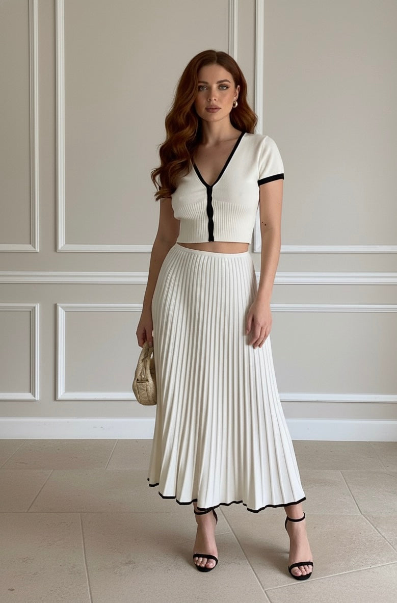 Conjunto Tricô - Saia Plissada e Cropped