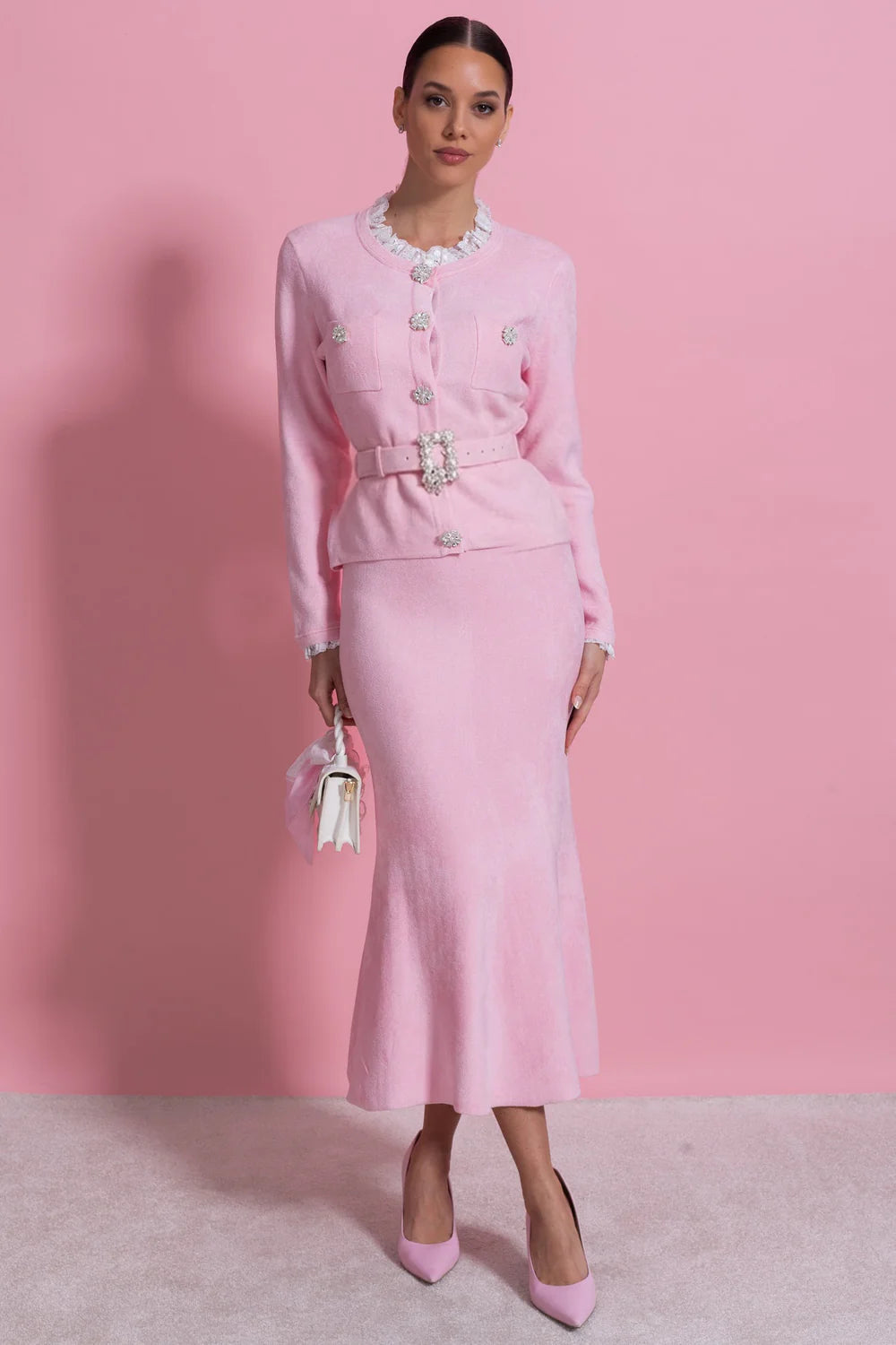 Conjunto Executivo Rosa: Casaco Estruturado e Saia Sereia Midi – Elegância