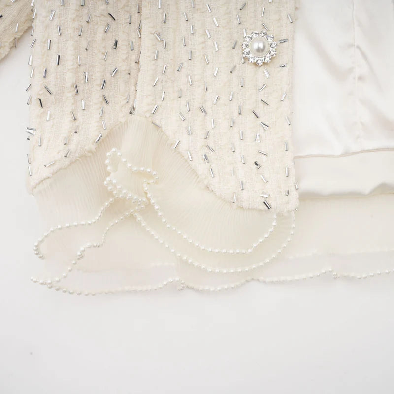 Casaco Curto de Luxo – Tweed, Pérolas e Pedrarias Acabamento  Alta Costura