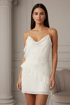 Vestido Curto de Alças com Camadas e Bordadas à Mão – Elegância Casual