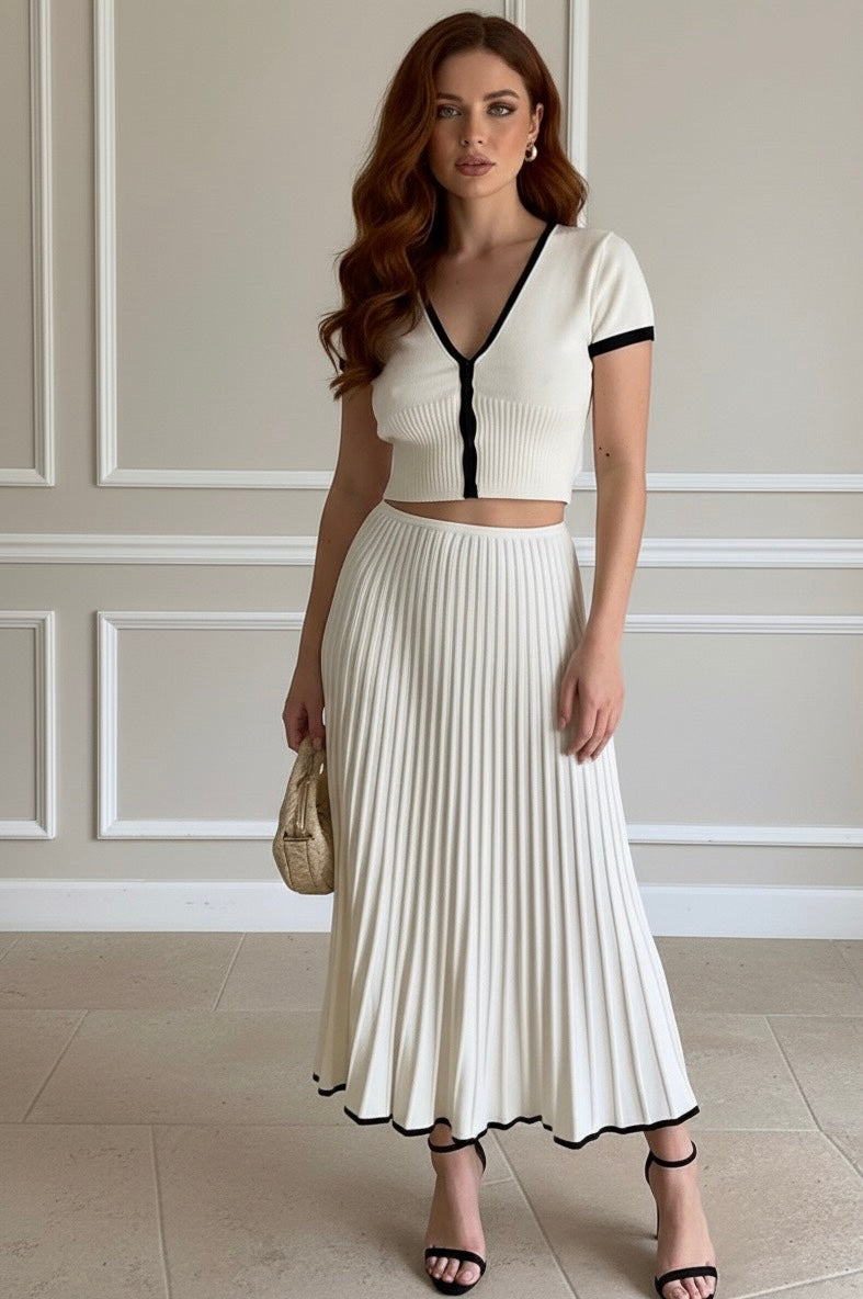 Conjunto Tricô - Saia Plissada e Cropped