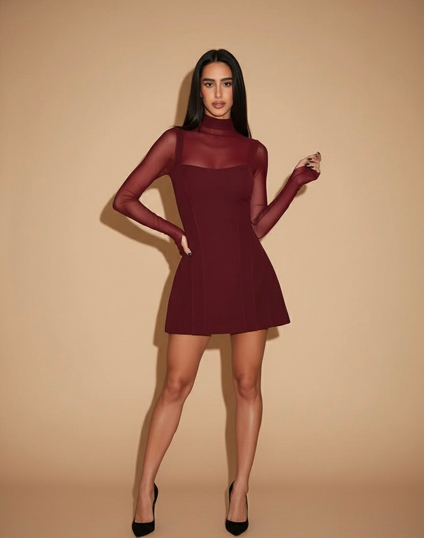 Vestido de Mesh com Mangas Longas e Gola Alta