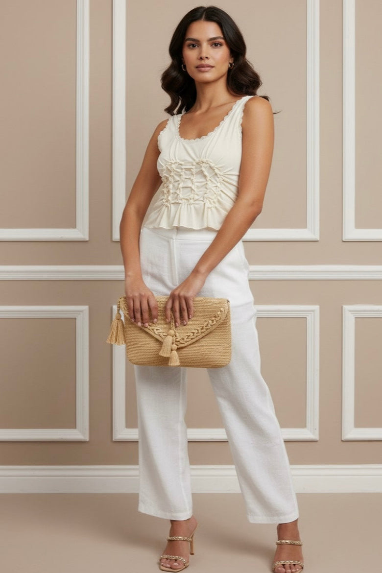 Top Modelo Escultural com Drapeado Delicado e Decote em V – Silhueta Elegante e Ajuste Modelado