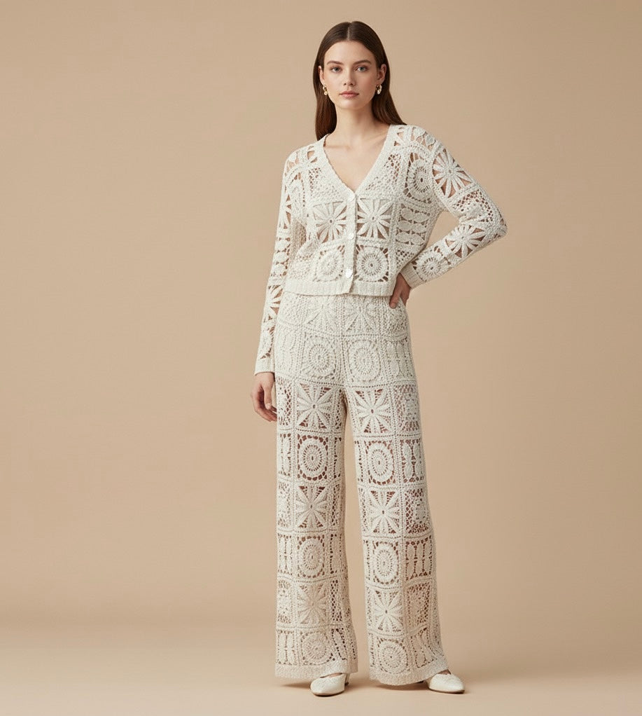 Conjunto Feminino de Crochê Vazado com Cardigan e Calça
