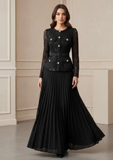Vestido Renda Elegante – Gola Quadrada, Botões Decorativos e Cintura Franzida
