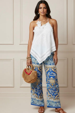 Top Elegante de Amarração com Bordado e Recorte Halter