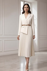 Vestido com saia plissada - Elegante