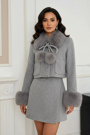 Conjunto Slim Feminino com Casaco de Pelo e Saia – Inverno