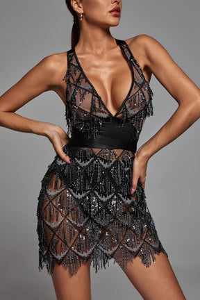 Vestido Mini com Decote V, Paetês Bordados à Mão e Franjas – Costas Abertas com Amarração