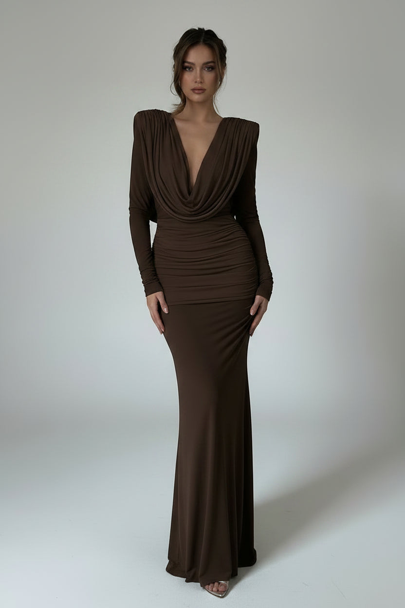 Vestido Longo Marrom com Gola Drapeada e Manga Longa