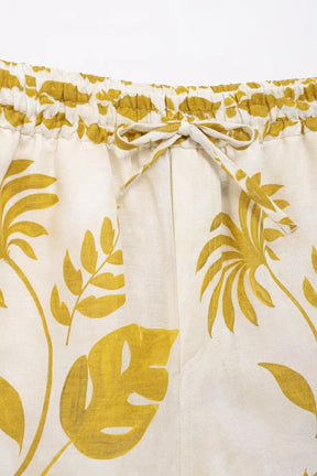 Conjunto Casual 2 Peças: Blusa Bege de Manga Longa com Gola Lapela + Shorts com Cintura Elástica e Faixa