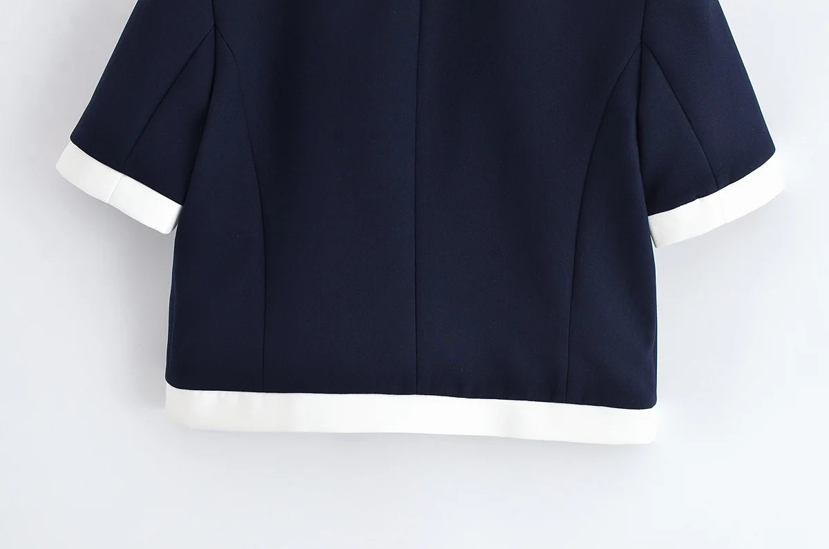 Conjunto Feminino Versátil – Blusa Básica com Recortes e Calça Reta Cintura Alta