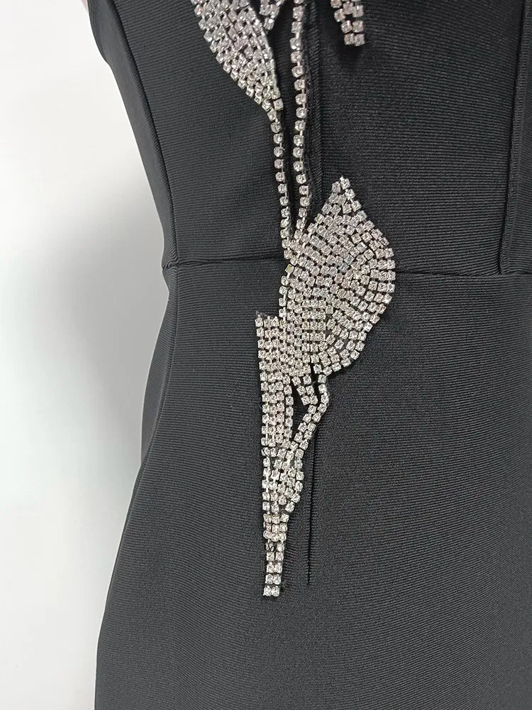 Vestido Bordado á Mão – Estilo e Elegância