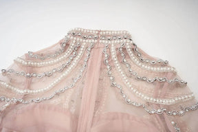 Vestido Longo - Luxo, com Bordado Feito à Mão e Saia em Camadas de Tule