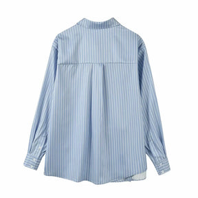 Camisa Listrada  Detalhe Bordado – Design Retrô e Elegância Atemporal