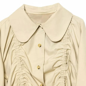 Jaqueta Estilo Bomber com Detalhes Plissados e Abotoamento Simples