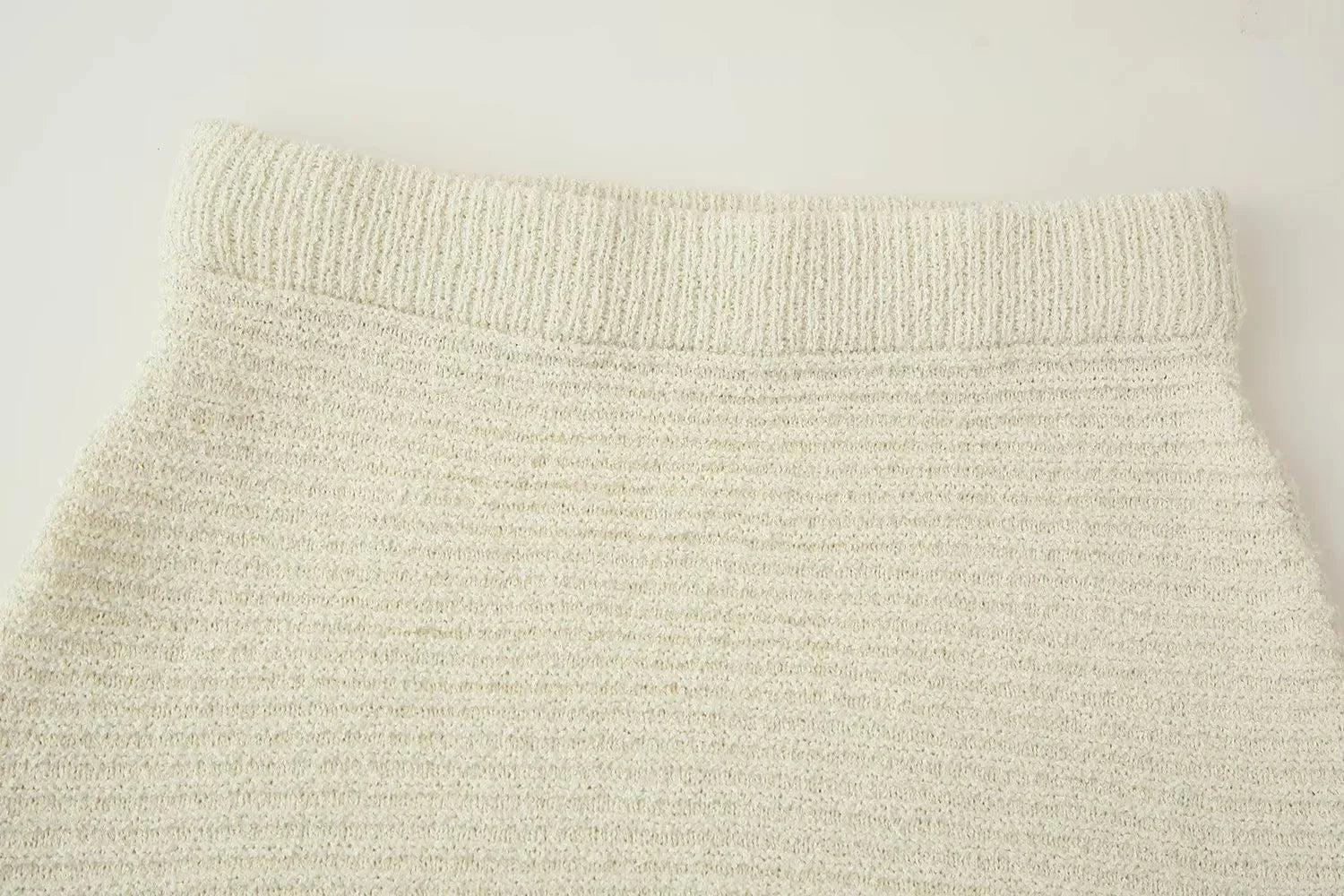 Conjunto em Tricô Vazado – Saia Mini + Camisa
