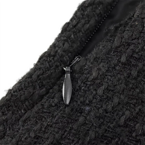 Conjunto Elegante Tweed com Cardigan Bordado em Strass e Saia de Cintura Alta