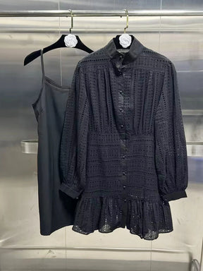 Vestido Curto  e Manga Bufante – Sofisticação Moderna com Toque Romântico