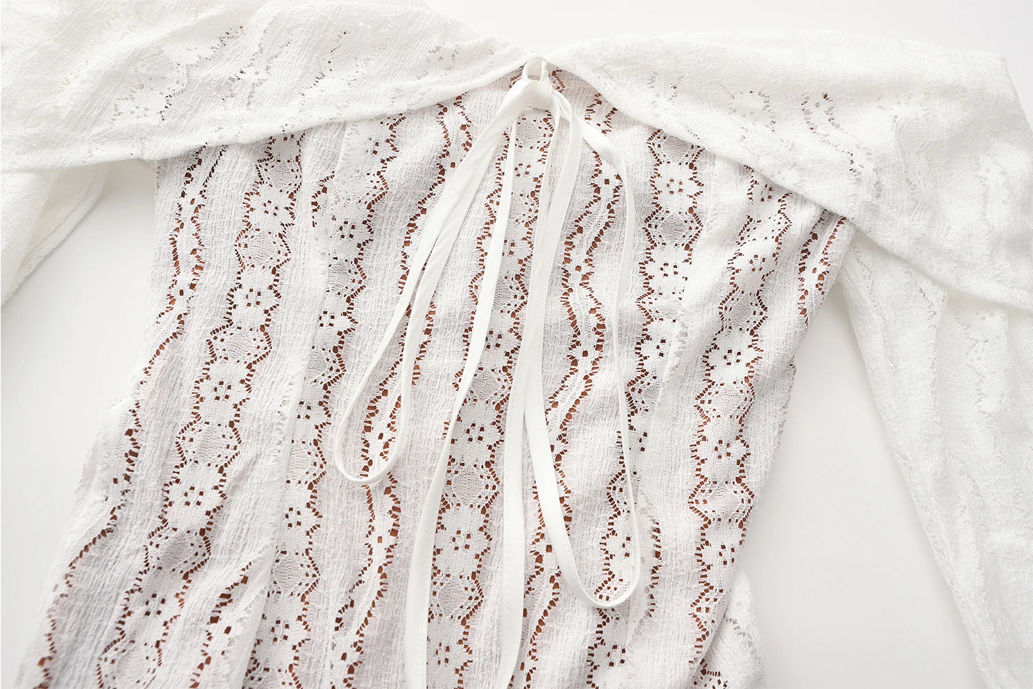Vestido Longo Ombro a Ombro com Renda — Elegância Atemporal