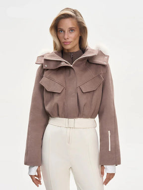 Macacão Feminino de Inverno em Lã com Design Estruturado e Zíper Frontal – Elegância Contemporânea