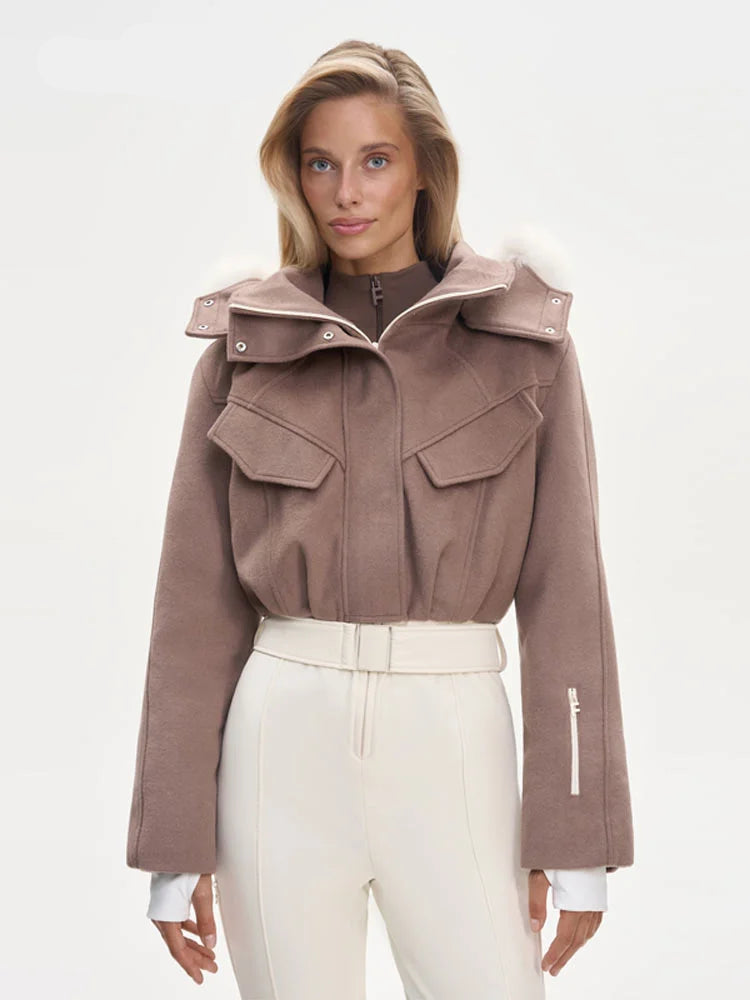 Macacão Feminino de Inverno em Lã com Design Estruturado e Zíper Frontal – Elegância Contemporânea