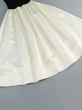Vestido Longo Clássico com Lapela Estruturada e Silhueta A-Line