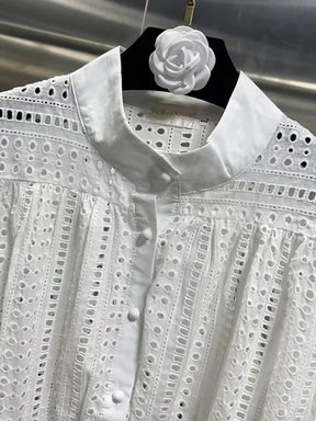 Vestido Curto  e Manga Bufante – Sofisticação Moderna com Toque Romântico