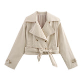 Casaco Escultural Estilo Trench Coat com Abotoamento Cruzado e Cinto