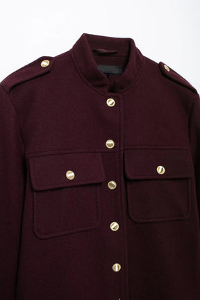 Jaqueta em Tweed Texturizado – Corte Reto e Botões Dourados